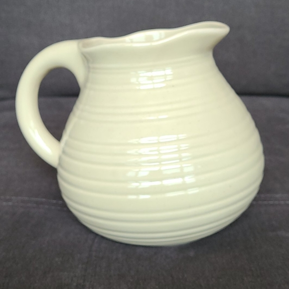 Adorable Vintage Red Apple Pitcher 🍎 - Picture 2 of 8